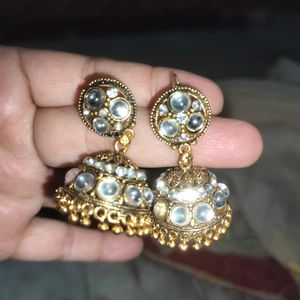 Earings