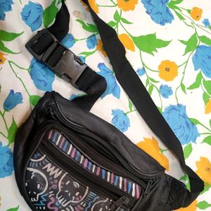 Black Doodled Fanny Pack🖤