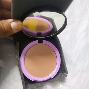 Plum Compact Legit Matte SPF 15