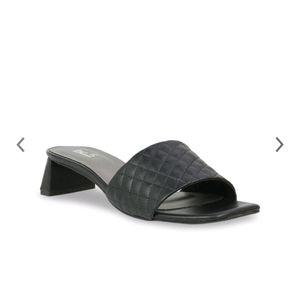 INC.5 women  Black Textured Open Toe Heels