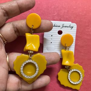 Beautiful Korean Earrings (brand new)