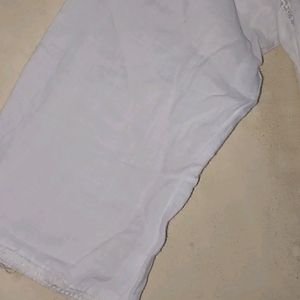 Beautiful White Kurti In Excellent Condition