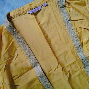 Avaasa Anarkali Kurta With Shrug