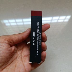 MAC Retro Matte Liquid Lipcolour - Carnivore