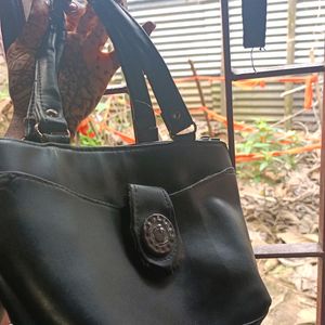 Small Black Handbag 👜