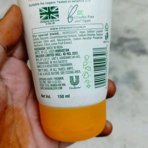 Simple Vitamin C Facial Wash