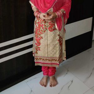 Kurta Set With Free Matching Bangles