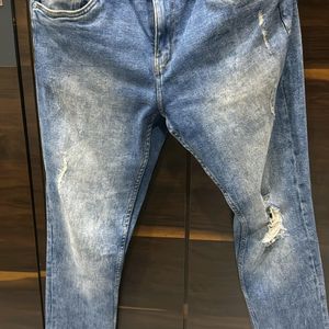 TORN OUT  STYLISH  DENIM JEANS  FOR MEN