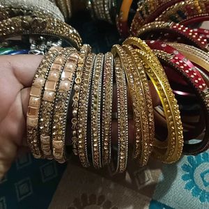 Offer If You WantMixed Old And New Bangles