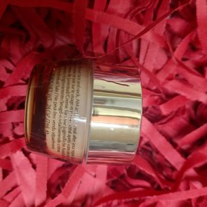 Estee Lauder Revitalizing Supreme+ Cream