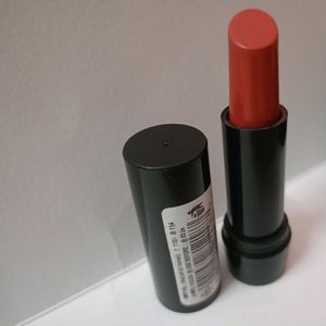 Elle 18 Color Pops Matte Lipstick (Tan Nude)