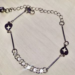 Silver stones bracelet