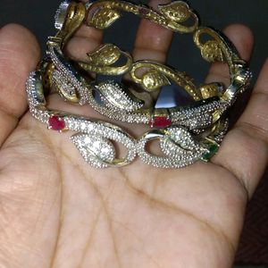 AD Kundan Pair Of Bangles