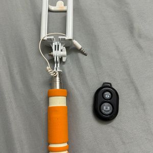 Silver Swan Bluetooth Selfie Stick With Remote