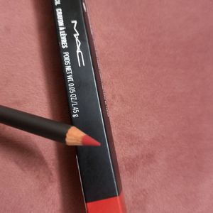 MAC Lipliner Cherry And Chicory