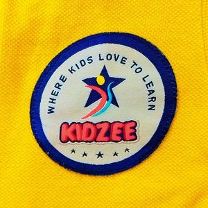 Kidzee Uniform Used One Or Two Time 20 No.