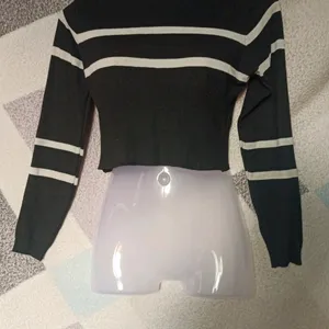 Korean Women Loose Thin Stripped Sleeve Knit Crop