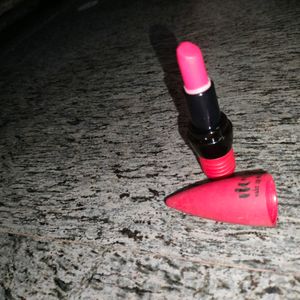 Women Red Lipstick