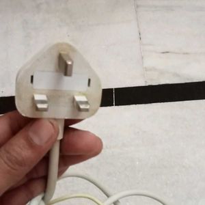 APPLE NEW AND ORIGINAL LAPTOP CHARGER