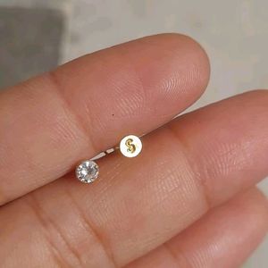 18crt Gold Studs