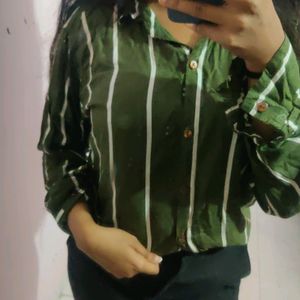 Green Buttonup Shirt For Everyday Wear