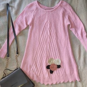 Name- Baby Pink Woolen Full Sleeves Regular Winter Top       Fabric- Wool.       Sleeve Length:- Full Sleeves.      Pattern- Soft.        Size:- Length:- 28 in, Bust Size:- Free(Stretchable)