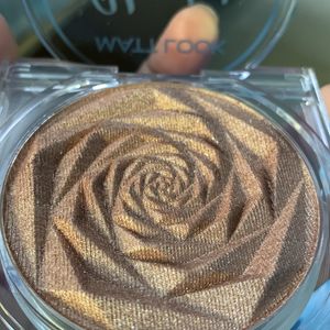 MATTLOOK BAKED HIGHLIGHTER