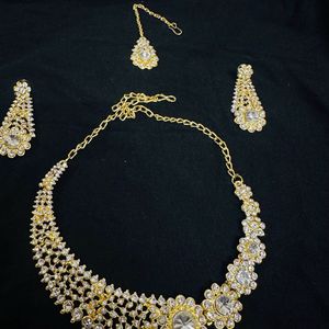 Gold Jewellery Set