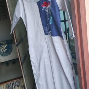 Women's Kurta Embroided