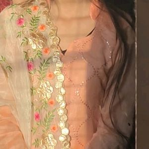 Beautiful Shuit Pant With Heavy Dupatta🌸