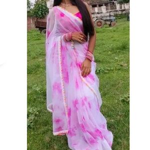 Beautiful Women Saree With Stiched Blouse