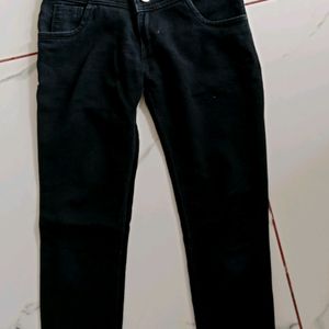 Dark Black High-waisted Jeans