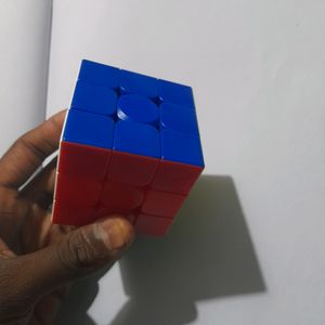 Rubix Cube 3×3×3 Like New Condition