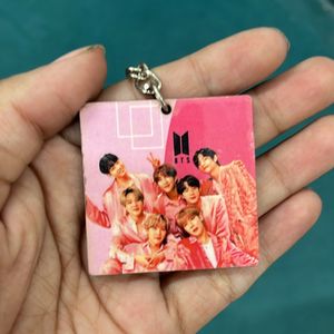 Bts Keychain And Broch 💜