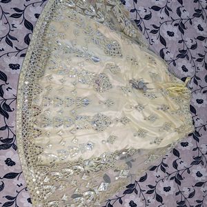 Lehnga With Bangles