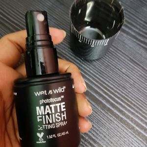 Wet N Wild  Focus Matte Setting Spray