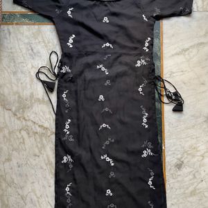 Black color Embroidered women kurta