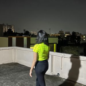 Neon top