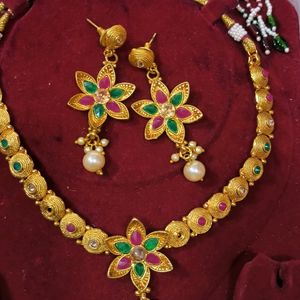 Golden Multicolour Necklace Set With Earrings