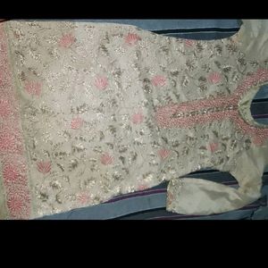 A Complete Suit ( Kurti Shalwar Dupatta)