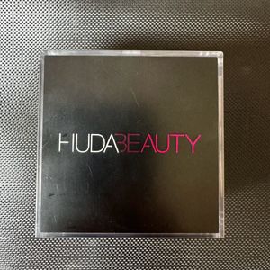 Huda Beauty Setting Powder