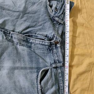 A Parallel Fit Jeans