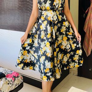 Tie Up Floral Dress