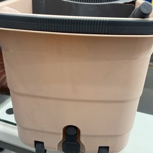 New Damaged Mop Bucket With Refil