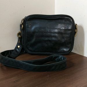 Clearance Sale authentic DKNY vintage Sling Bag