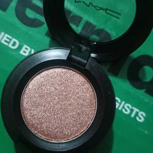 MAC EYESHADOW