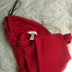 Clearance💥H&M Brand New Cherry Red Puffed SleeveT