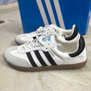 ADIDAS ORIGINALS SAMBA WHITE GUM UK 7 (41)