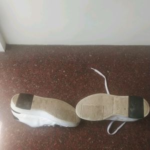 Less used Women's Puma Casual Shoes