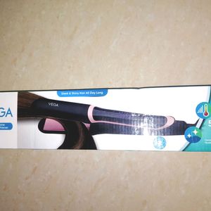 Vega hair straightener